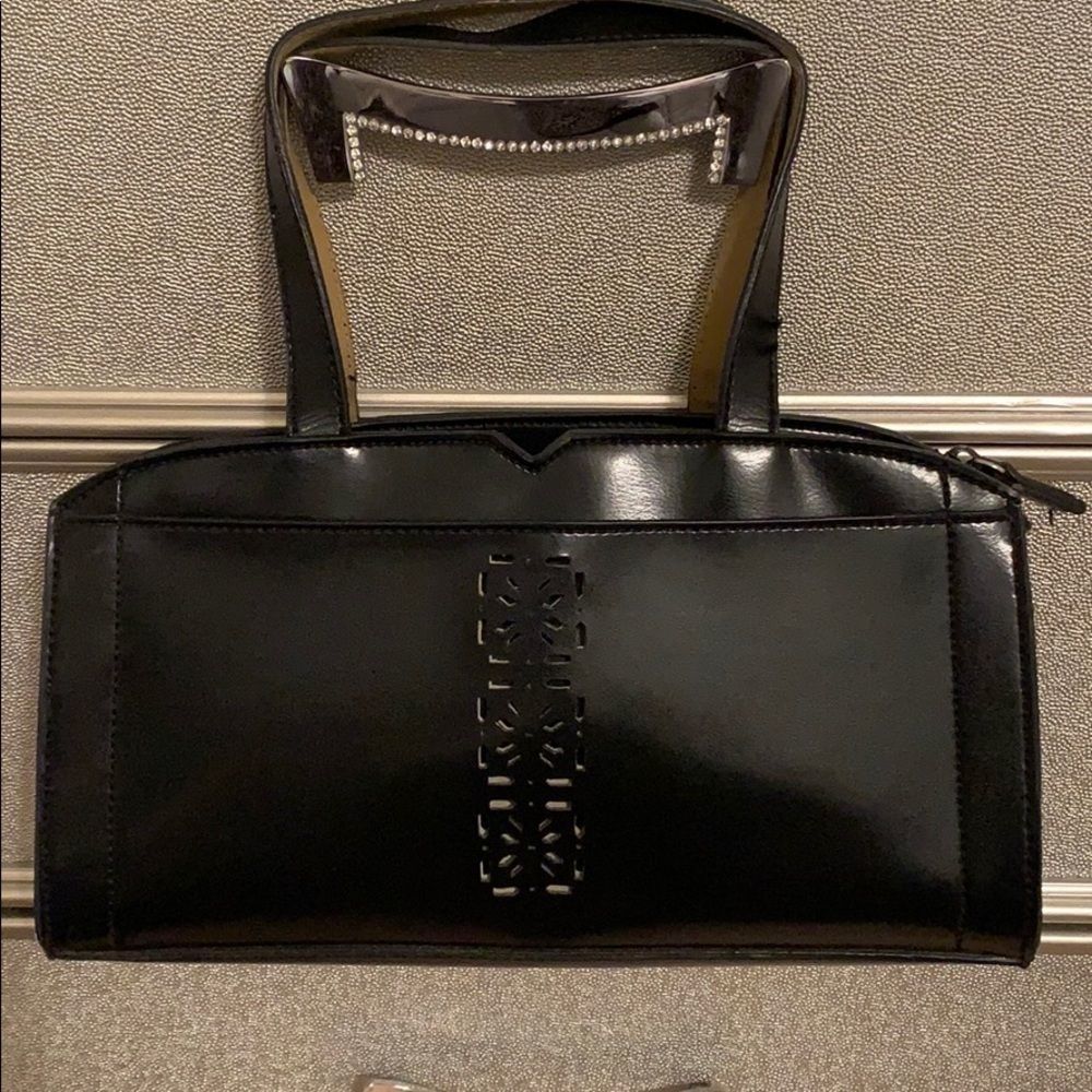 MONDANI NY PURSE💄💄 - Picture 1 of 8